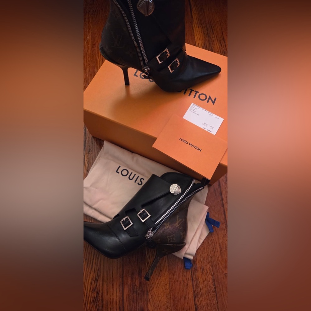Louis Vuitton Black Leather Boots with Monogram Heel - Picture 3 of 8